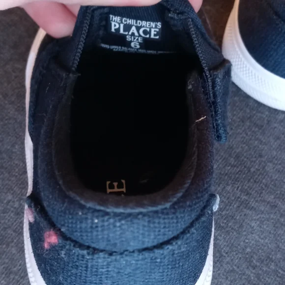 Shoes - Picture 4 of 4